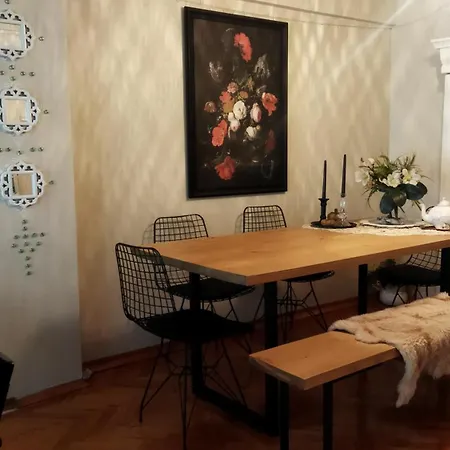 Lily Backpackers Homestay *